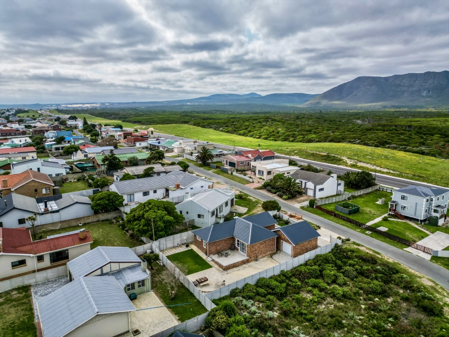 3 Bedroom Property for Sale in De Kelders Western Cape